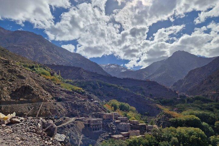 Marrakesh:Atlas, Waterfalls,Berber villages, Agafay Desert
