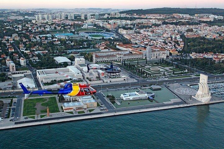 Lisbon: Discoveries Helicopter Tour