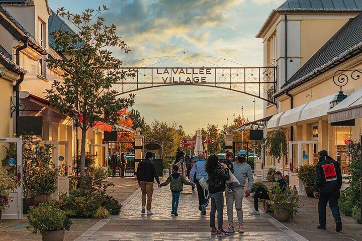 La Vallée Village-Parisian Chic Outlet Shopping Spot-Private Trip