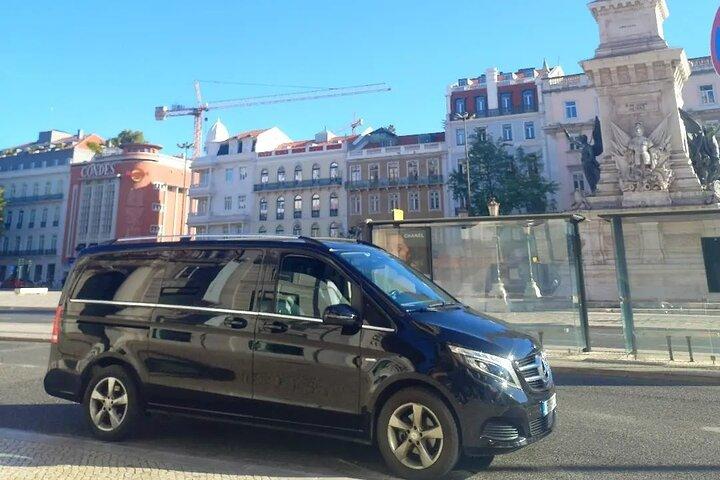 Sintra & Cascais Private Tour from Lisbon + Dinosaur footprints on the beach!