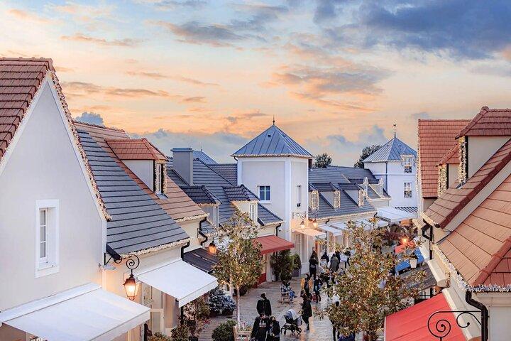 Shopping day at La Vallée Village from Paris
