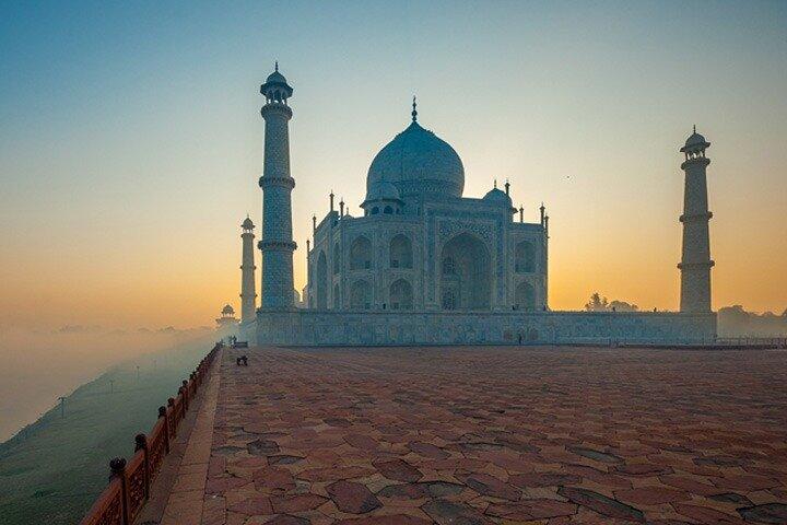 From Delhi: Sameday Taj Mahal Agra and Fatehpur Sikri Tour