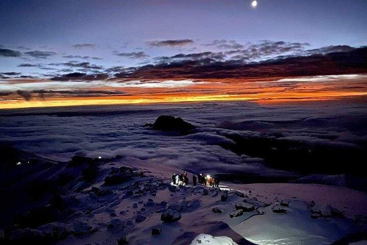 Mountain Kilimanjaro Climbing 7 Days Machame Route