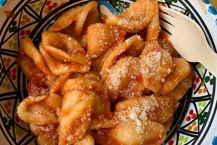 Pasta Class and wine tasting in Lecce