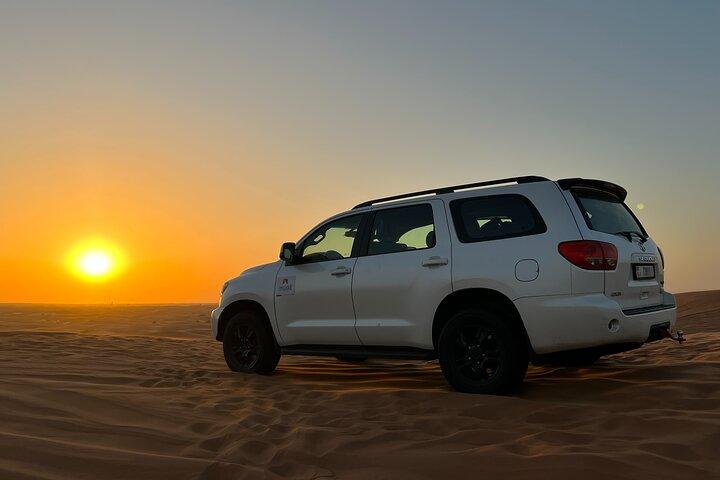 Abu Dhabi Evening Desert Safari with Camel Ride and Dinner