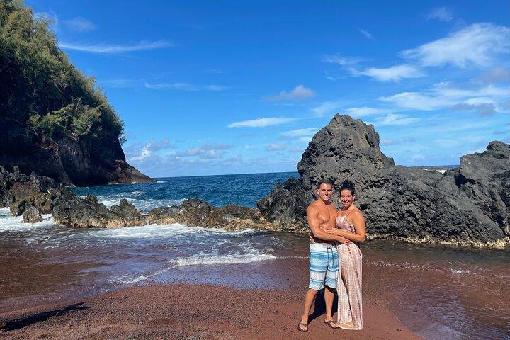 Maui: VIP Private Road to Hana Tour with Pick Up