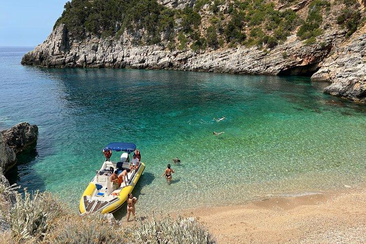 Vlore Speedboat Tour to Dafina Bay & Haxhi Ali Cave