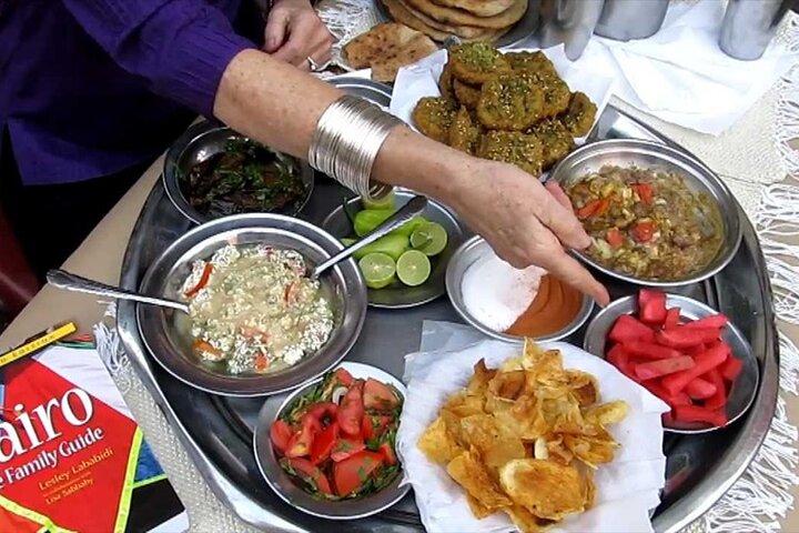 Tour to the newest Saqqara tombs and having lunch in a farm with locals