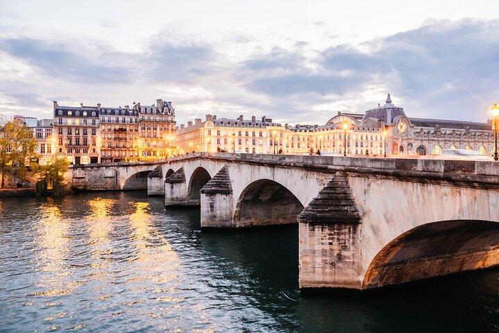 Half Day Paris Tour with CDG Airport pickup and drop off