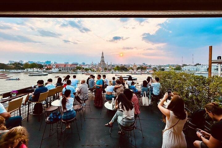Private Bangkok Romantic Evening Tour by TukTuk