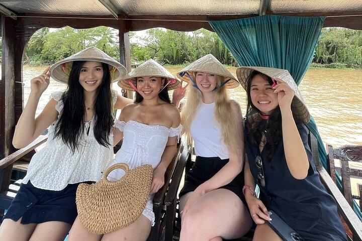 Full-Day Tour in Mekong Delta with Pick Up in Central District 1