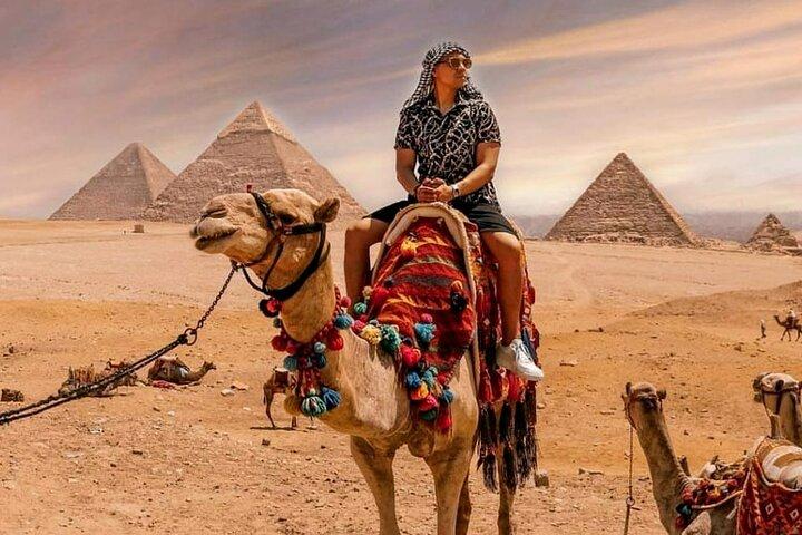 From Cairo: Camel or Horse Ride Tour Around Giza Pyramids