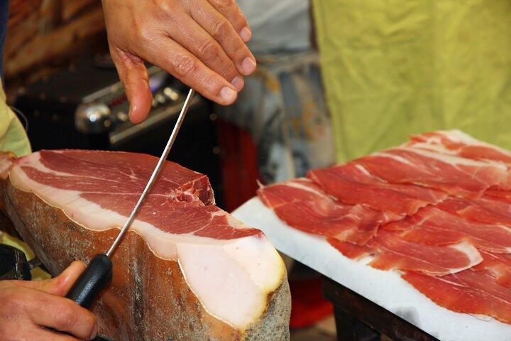Rome: Lip Smacking 4 hours Foodie Tours in golf cart