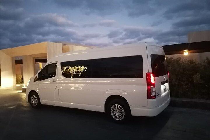 Cabo San Lucas Private Round-Trip Airport Transportation