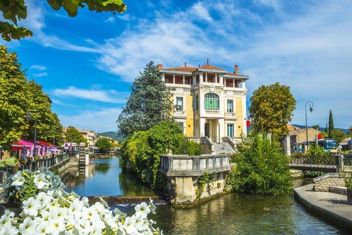 Luberon Villages Day Trip from Aix en Provence