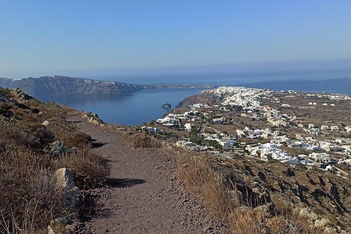 Santorini: Caldera Trail Guided Hike