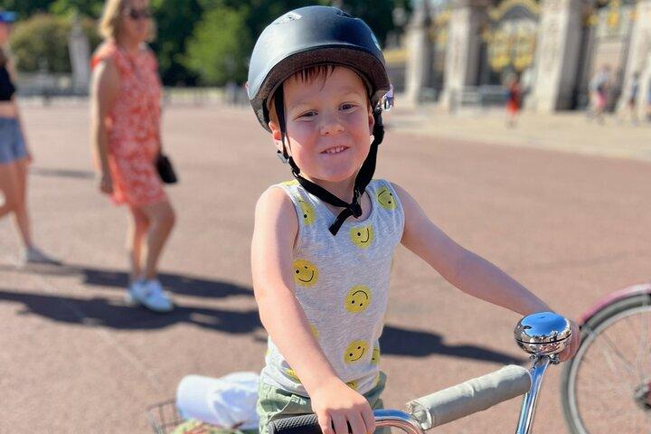 Private Family Bike Tour of London, fun for all ages!