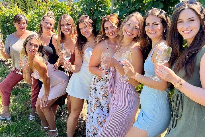East Kelowna Half-Day Guided Wine Tour With 4 Wineries