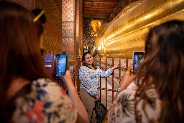 Bangkok Temple Walking Tour: Wat Pho Reclining Buddha & Wat Arun
