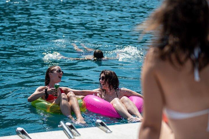 Blue Cave & Šunj Beach Small-Group Boat Tour from Dubrovnik