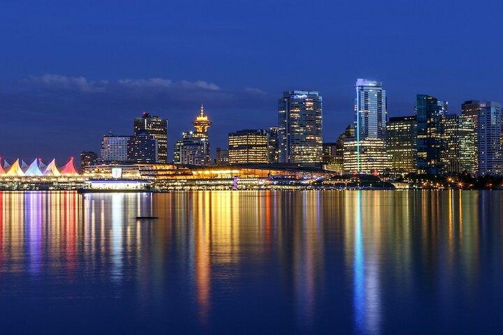 Vancouver Night Tour with Capilano & Grouse Mountain Dinner