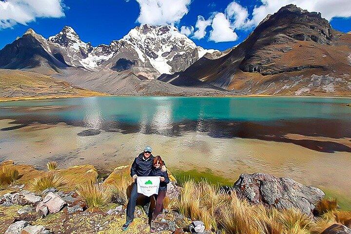 Full-Day Tour to Ausangate 7 Lakes