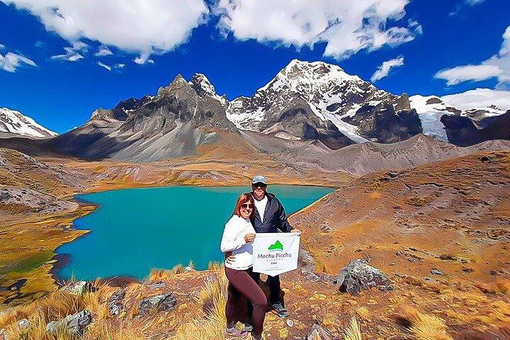 Full-Day Tour to Ausangate 7 Lakes