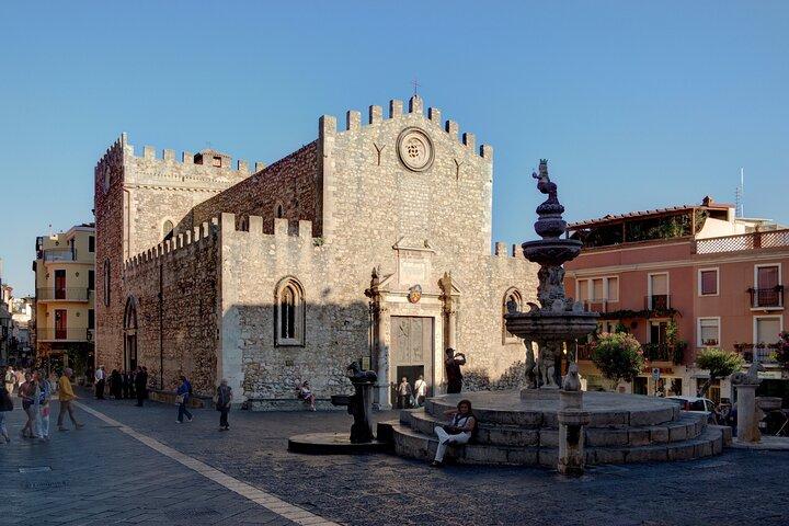 10-Hour Private Tour of Mount Etna and Taormina from Palermo