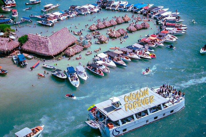 Cartagena: Full Day Guided Tour to Cholon Island