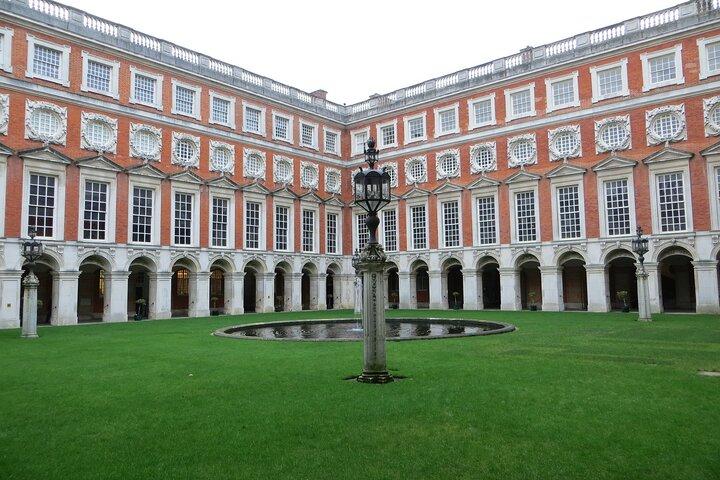 Hampton Court Palace, Stonehenge & Roman Bath Private Tour with Passes