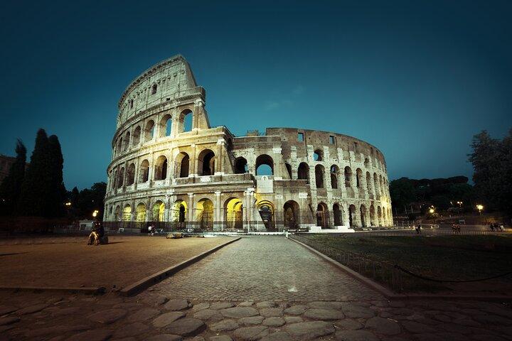 Rome by night: 3 hours tour with aperitivo or ice cream