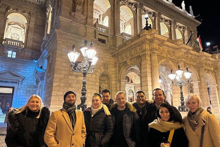 The Bright Lights of Budapest - Private Walking Tour with Boat Cruise & Drink