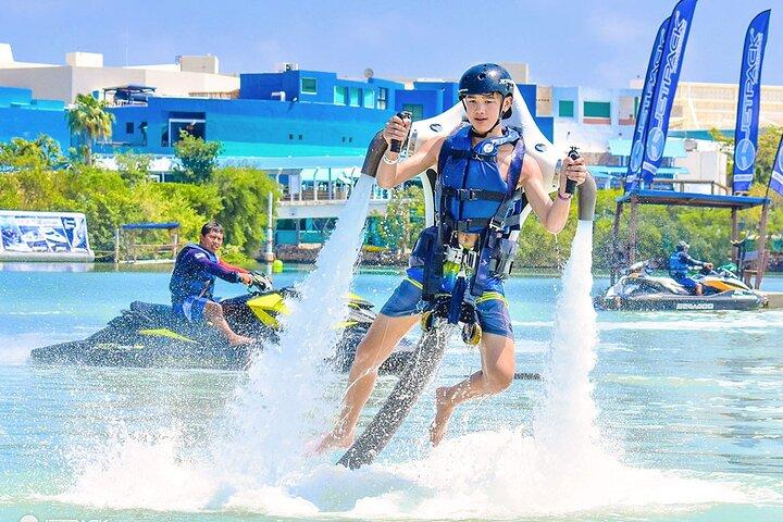 Jetpack an adventure lifetime in Cancun. Extreme aquatic activity.