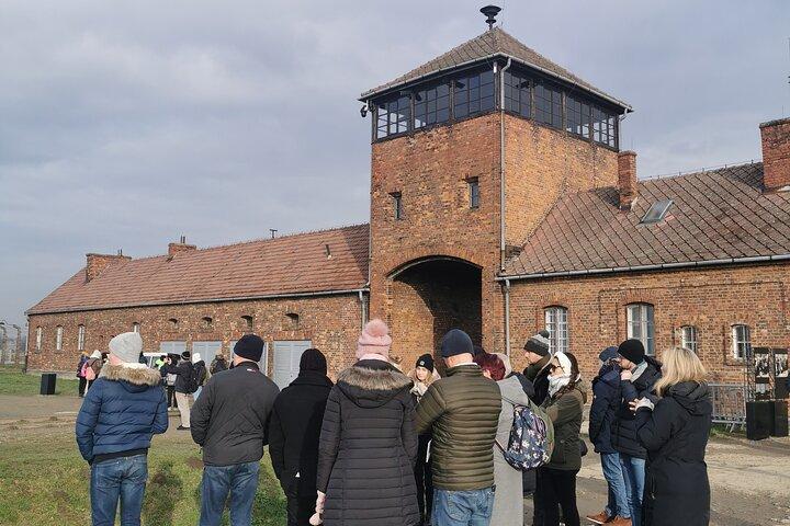 Guided Tour from Krakow to Auschwitz Birkenau with hotel pick up