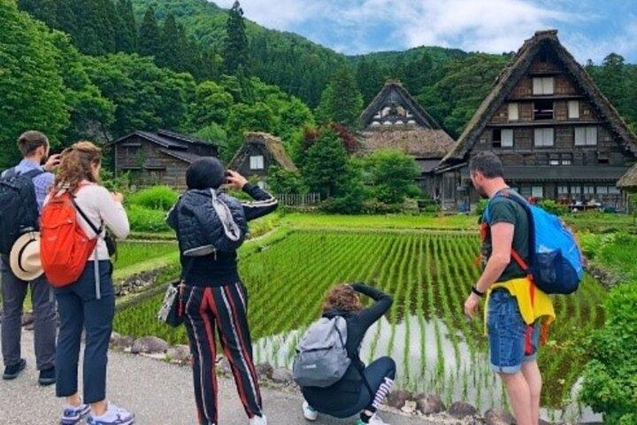 Kanazawa to Takayama via Shirakawa-go: Car & Driver Only