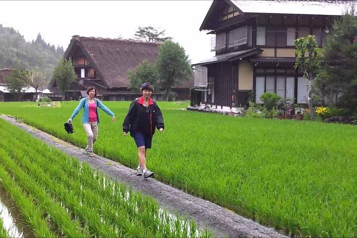 Kanazawa to Takayama via Shirakawa-go: Car & Driver Only