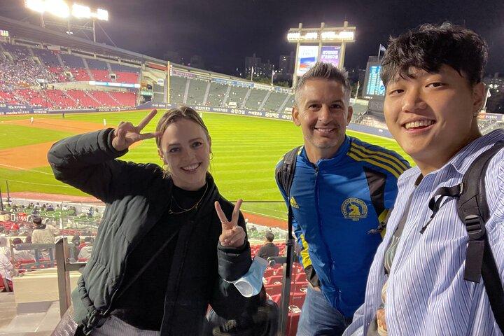 Seoul: Baseball Game Ticket with Dinner/Beer with the host