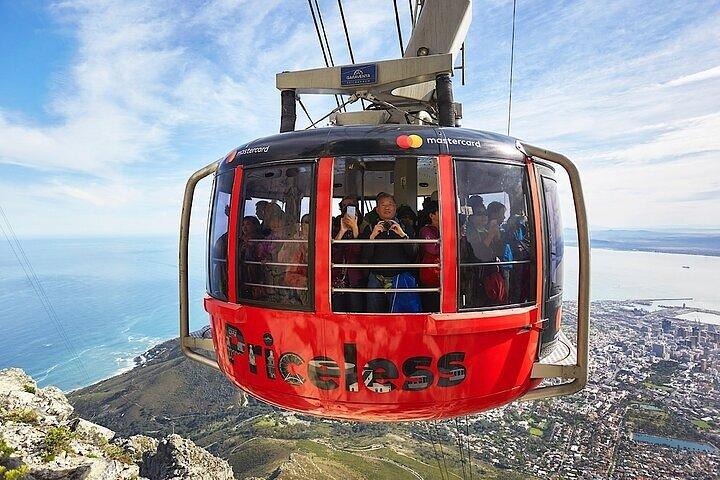Day Tour in Robben Island, Bo-Kaap and Table Mountain