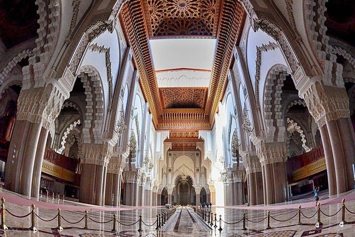 Tour of Casablanca from cruise or hotels, guided tour.