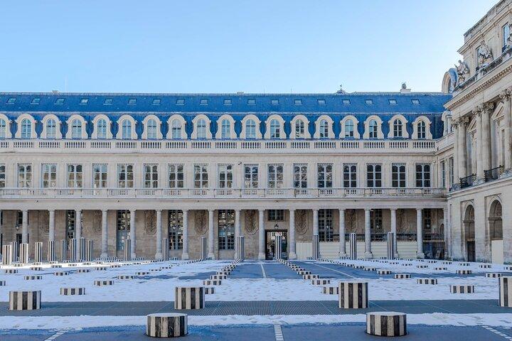 Paris TV Character Walking Tour with Optional Seine River Cruise