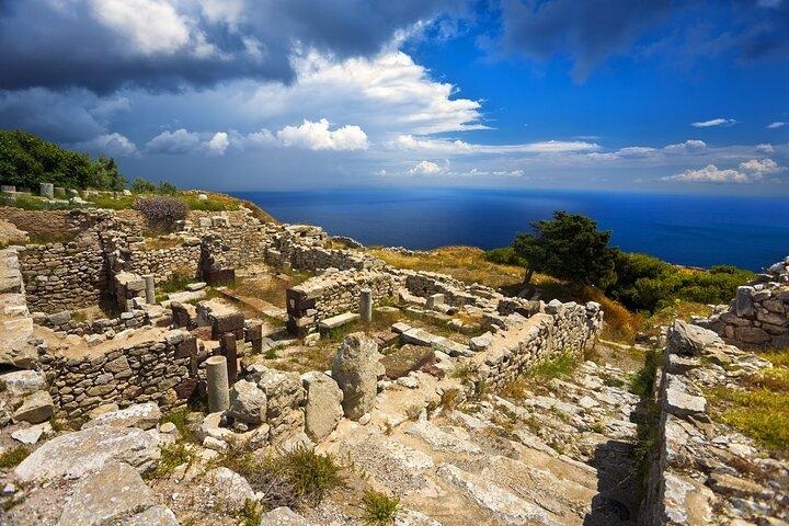 Santorini History & Archeology Tour