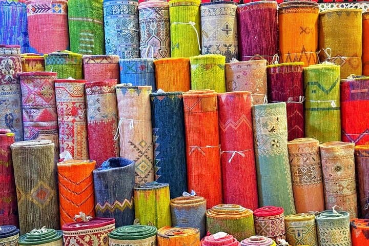 Marrakech: Souks & Foundouks Guided Walking Tour by Locals