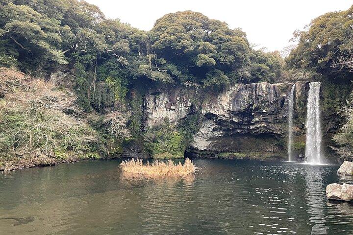 Seogwipo(The southern city of Jeju)City Walking Tours with Sunset