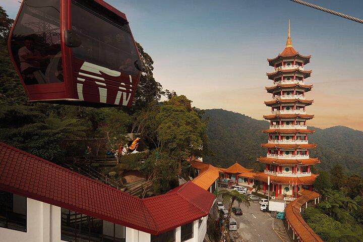 Colmar Tropicale French Village and Chin Swee Cave Private Tour