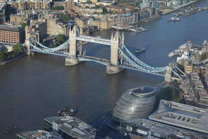 Full Day London Private Tour with Admissions to Iconic Landmarks