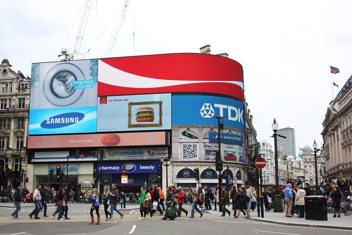 Full Day London Private Tour with Admissions to Iconic Landmarks