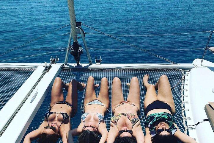 Full Day Discovering Mykonos Delos Renia Tour by Boat