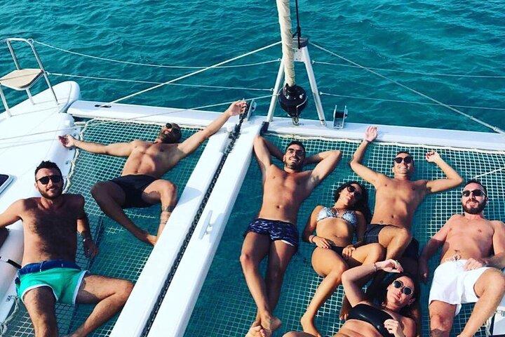 Full Day Discovering Mykonos Delos Renia Tour by Boat
