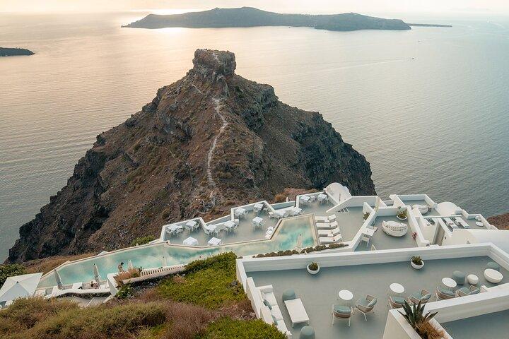 Explore Oia(IA) - Private Guided Tour