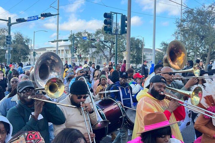 New Orleans Culture Second Line Tour in NOLA